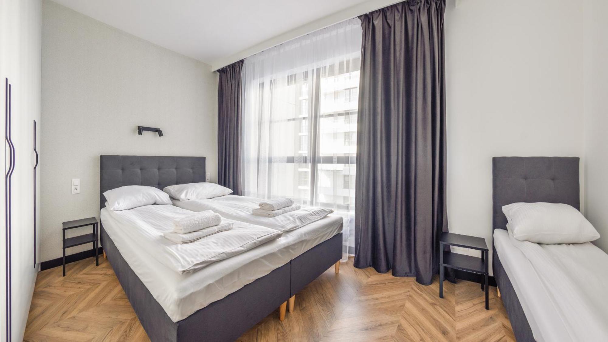 Flatbook - City Center Apartments Doki Living Gdańsk Zewnętrze zdjęcie